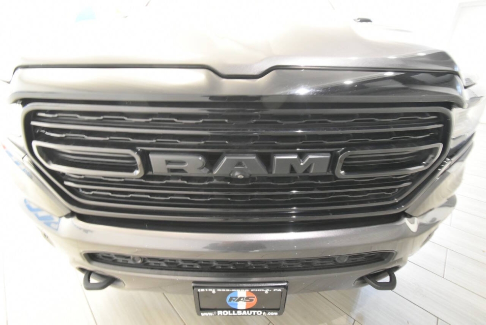 2021 RAM 1500 Limited 4x4 4dr Crew Cab 6.4 ft. SB Pickup, Gray, Mileage: 96,400 - photo 8