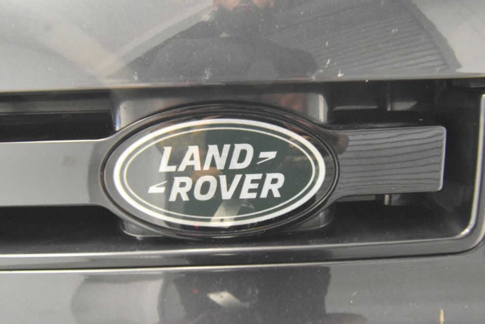 2023 Land Rover Defender 110 X Dynamic SE AWD 4dr SUV, Gray, Mileage: 65,128 - photo 9