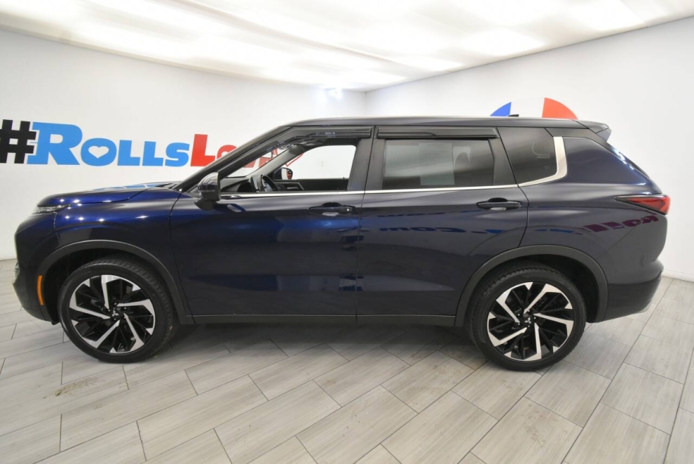2023 Mitsubishi Outlander SE AWD 4dr SUV, Blue, Mileage: 62,248 - photo 1