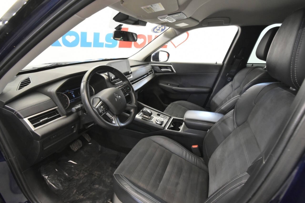 2023 Mitsubishi Outlander SE AWD 4dr SUV, Blue, Mileage: 62,248 - photo 10