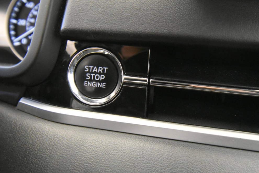 2023 Mitsubishi Outlander SE AWD 4dr SUV, Blue, Mileage: 62,248 - photo 25