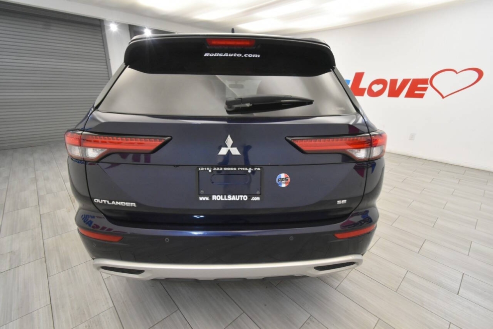 2023 Mitsubishi Outlander SE AWD 4dr SUV, Blue, Mileage: 62,248 - photo 3