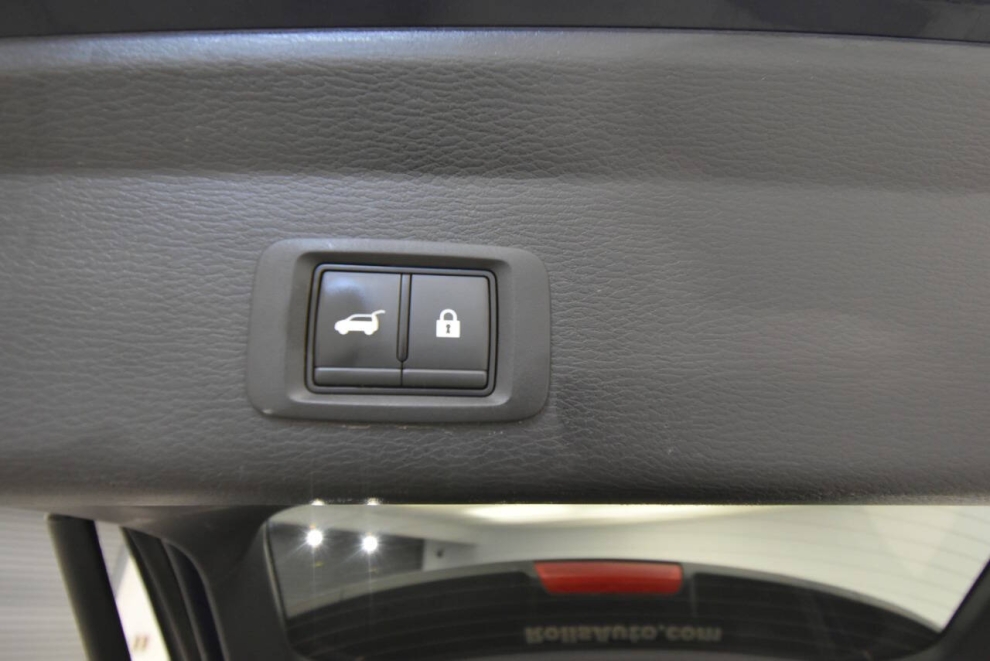 2023 Mitsubishi Outlander SE AWD 4dr SUV, Blue, Mileage: 62,248 - photo 33