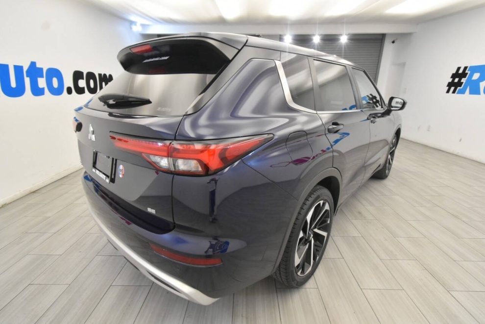 2023 Mitsubishi Outlander SE AWD 4dr SUV, Blue, Mileage: 62,248 - photo 4