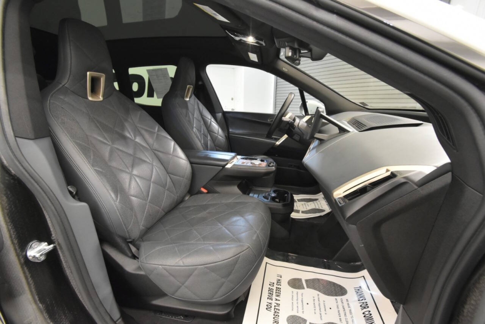 2023 BMW iX xDrive50 AWD 4dr Sports Activity Vehicle, White, Mileage: 73,043 - photo 16