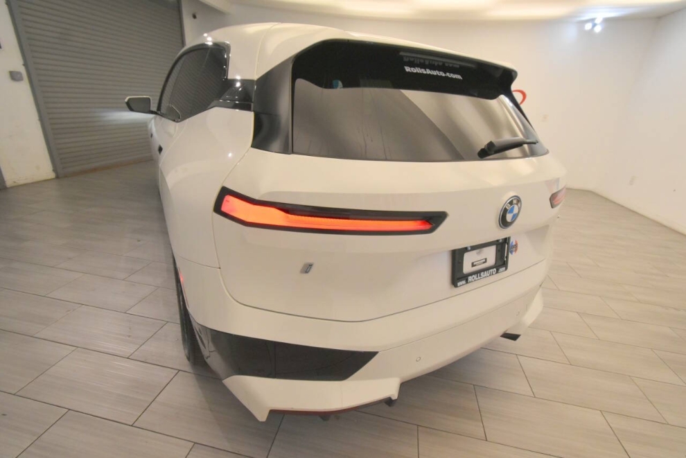 2023 BMW iX xDrive50 AWD 4dr Sports Activity Vehicle, White, Mileage: 73,043 - photo 2