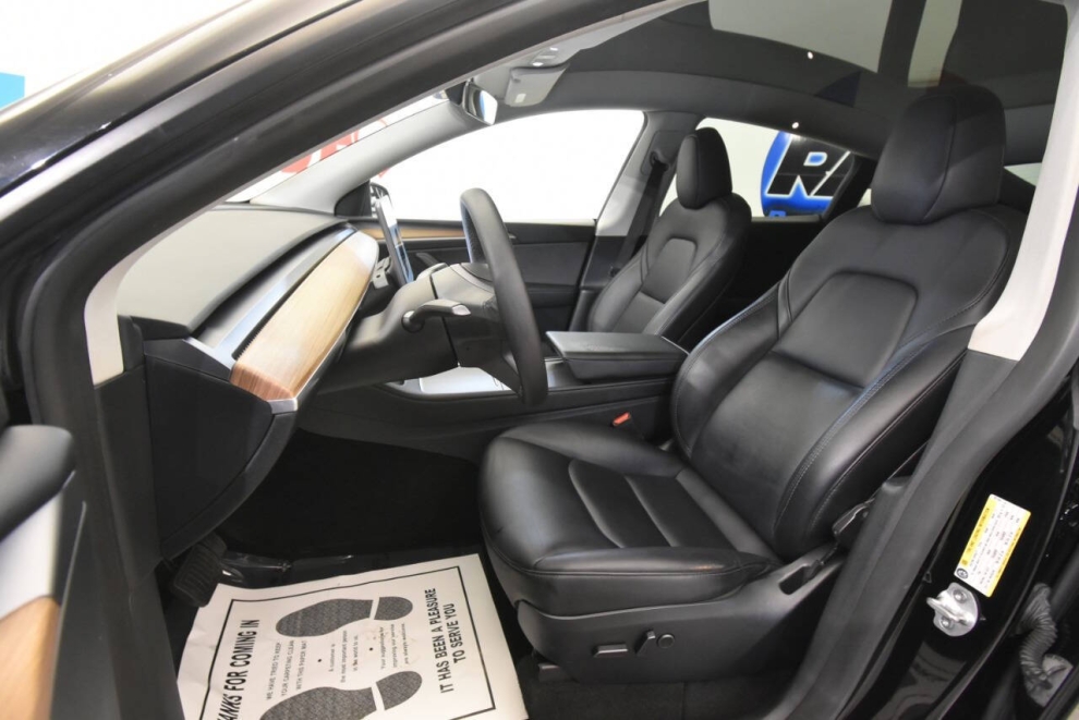 2023 Tesla Model Y Long Range AWD 4dr Crossover, Black, Mileage: 61,588 - photo 11
