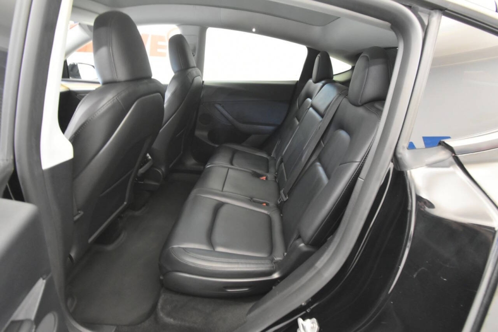 2023 Tesla Model Y Long Range AWD 4dr Crossover, Black, Mileage: 61,588 - photo 14