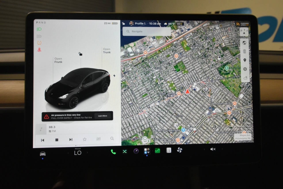 2023 Tesla Model Y Long Range AWD 4dr Crossover, Black, Mileage: 61,588 - photo 23