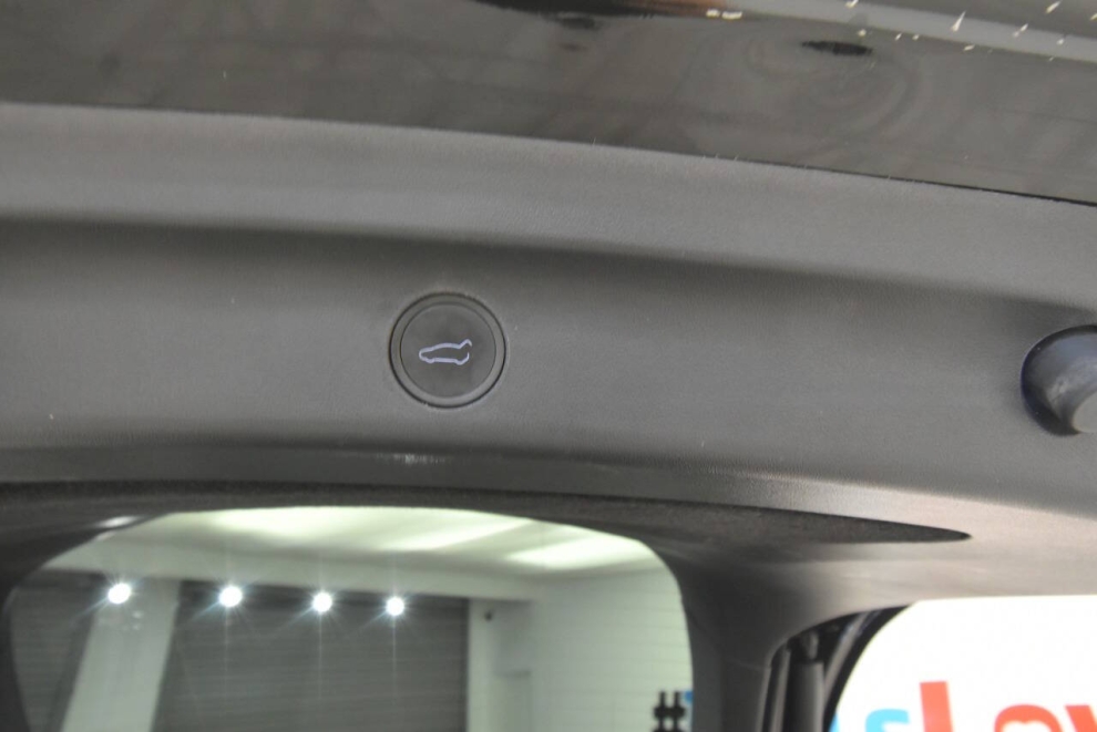 2023 Tesla Model Y Long Range AWD 4dr Crossover, Black, Mileage: 61,588 - photo 33