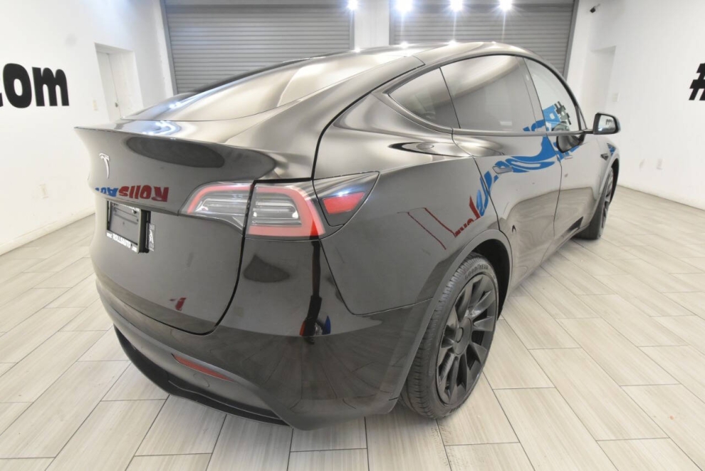 2023 Tesla Model Y Long Range AWD 4dr Crossover, Black, Mileage: 61,588 - photo 4