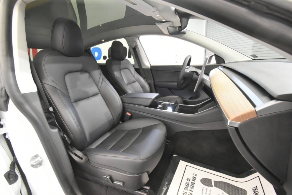 2021 Tesla Model Y Long Range AWD 4dr Crossover, White, Mileage: 96,434 - photo 18
