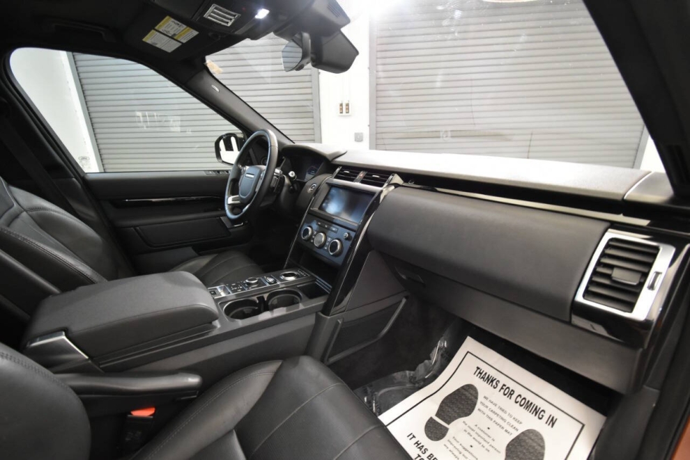 2020 Land Rover Discovery SE AWD 4dr SUV, Orange, Mileage: 83,133 - photo 16