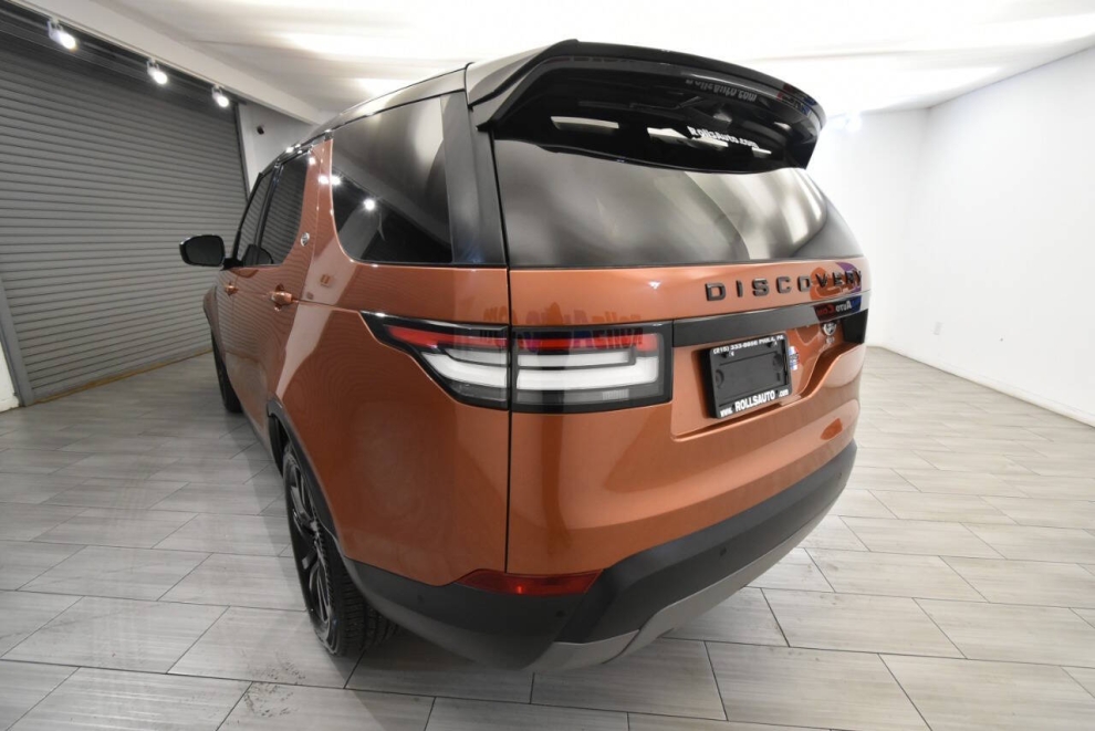 2020 Land Rover Discovery SE AWD 4dr SUV, Orange, Mileage: 83,133 - photo 2