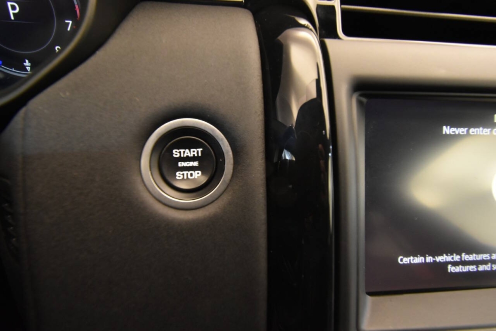 2020 Land Rover Discovery SE AWD 4dr SUV, Orange, Mileage: 83,133 - photo 25