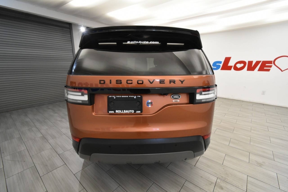 2020 Land Rover Discovery SE AWD 4dr SUV, Orange, Mileage: 83,133 - photo 3