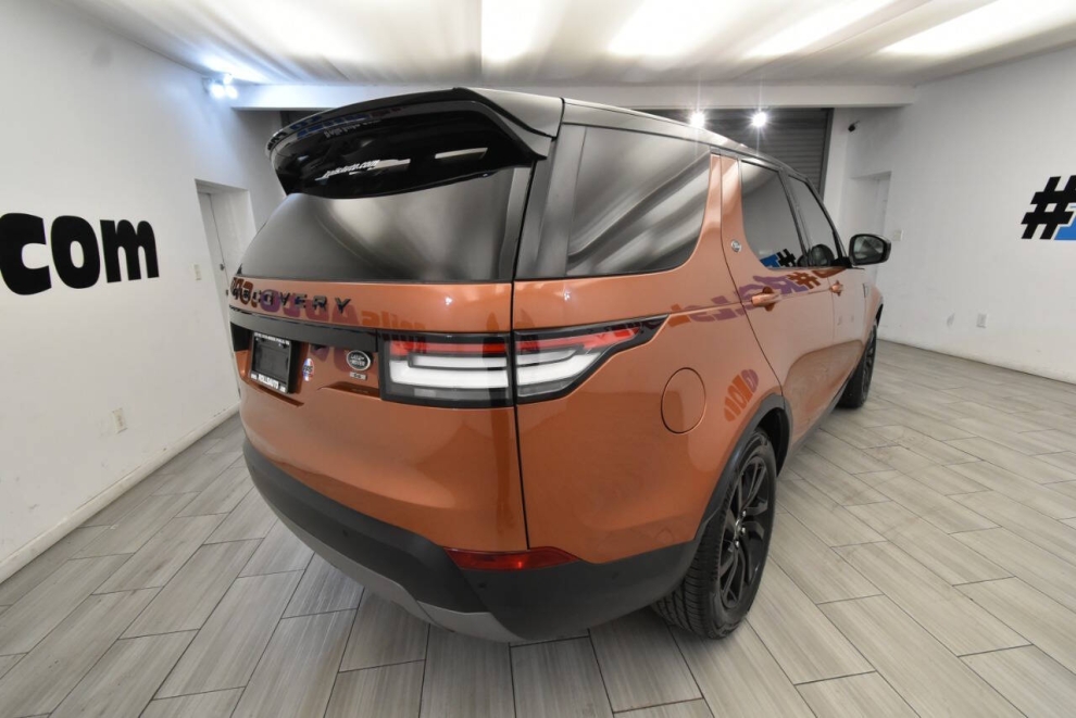 2020 Land Rover Discovery SE AWD 4dr SUV, Orange, Mileage: 83,133 - photo 4