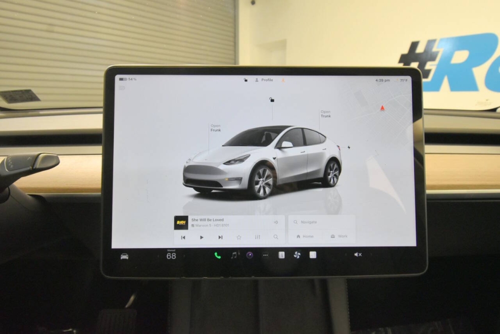 2023 Tesla Model Y Long Range AWD 4dr Crossover, White, Mileage: 50,762 - photo 19