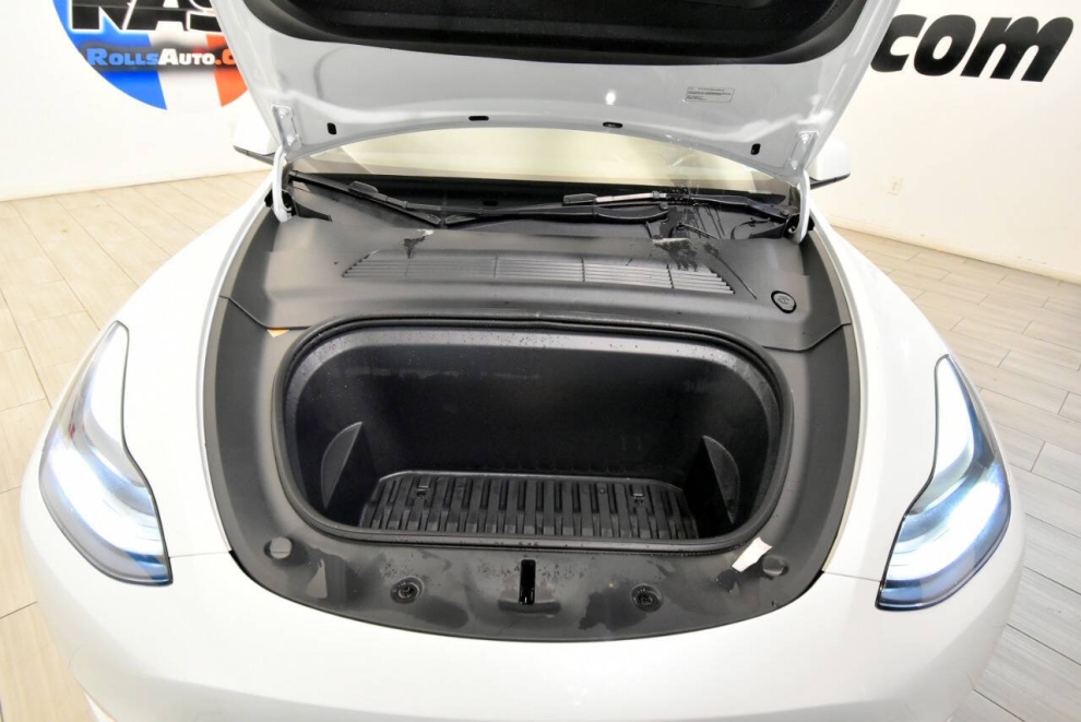 2023 Tesla Model Y Long Range AWD 4dr Crossover, White, Mileage: 50,762 - photo 28