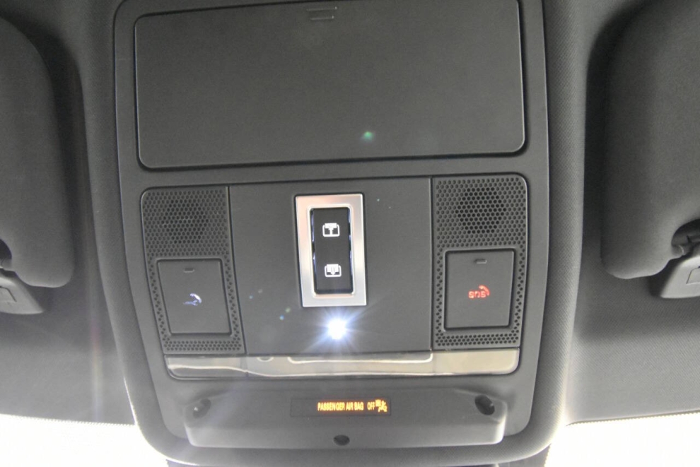 2020 Land Rover Range Rover Evoque SE AWD 4dr SUV, Gray, Mileage: 113,715 - photo 30