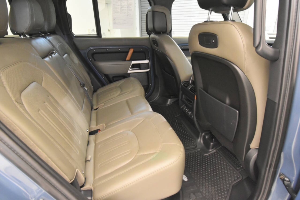 2020 Land Rover Defender 110 First Edition AWD 4dr SUV, Blue, Mileage: 76,472 - photo 17