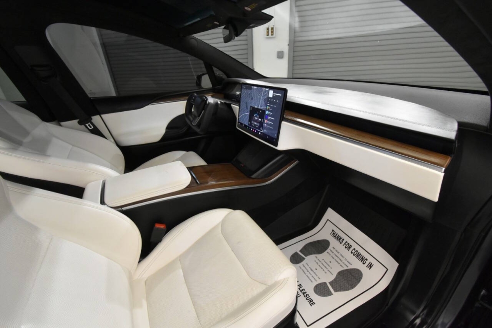 2023 Tesla Model X Standard Range AWD 4dr SUV, Charcoal, Mileage: 71,059 - photo 17