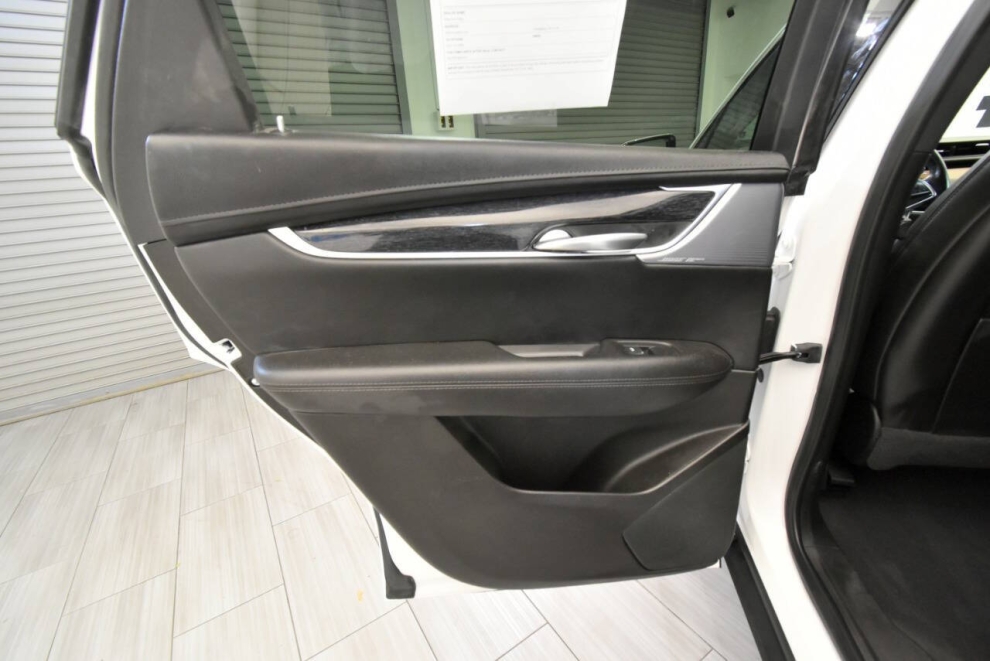 2024 Cadillac XT5 Premium Luxury 4dr SUV, White, Mileage: 30,821 - photo 14