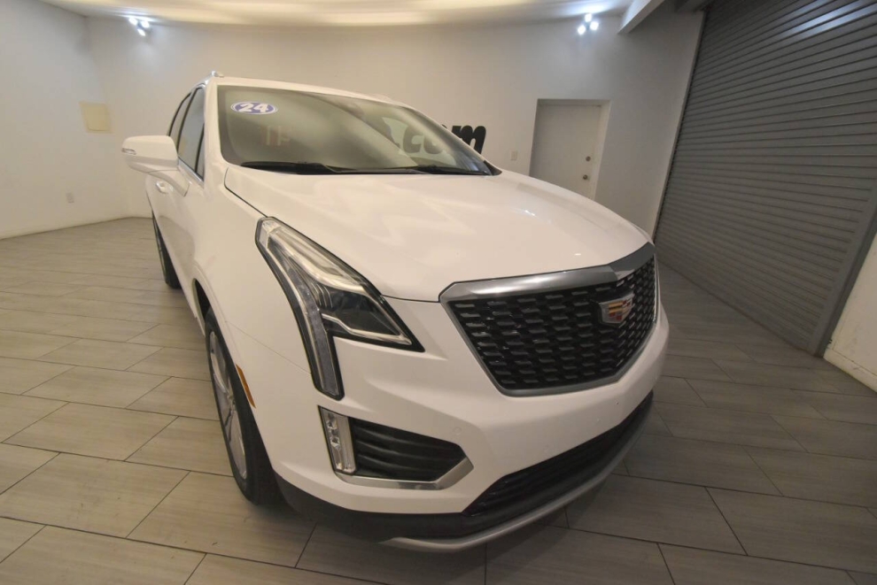 2024 Cadillac XT5 Premium Luxury 4dr SUV, White, Mileage: 30,821 - photo 6