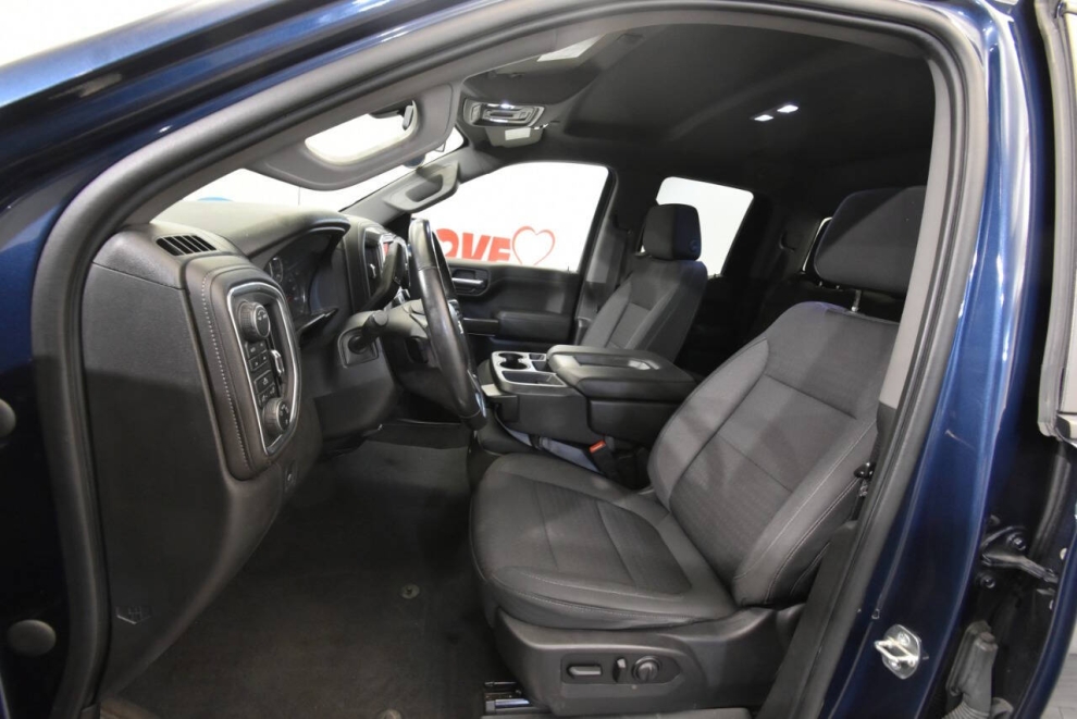 2021 Chevrolet Silverado 1500 LT 4x4 4dr Double Cab 6.6 ft. SB w/1LT, Blue, Mileage: 53,815 - photo 12