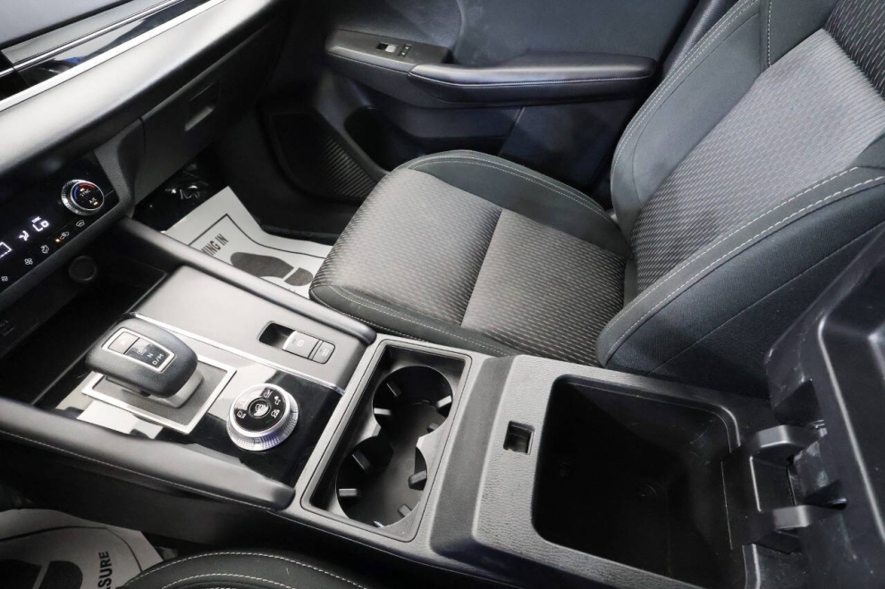 2024 Mitsubishi Outlander ES AWD 4dr SUV, Black, Mileage: 35,439 - photo 20