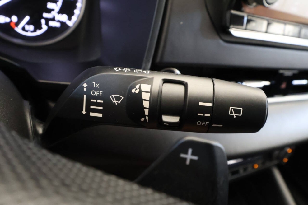 2024 Mitsubishi Outlander ES AWD 4dr SUV, Black, Mileage: 35,439 - photo 28