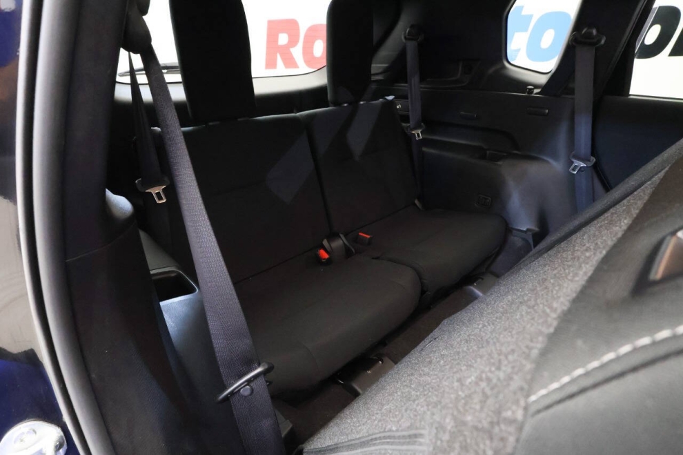 2024 Mitsubishi Outlander ES AWD 4dr SUV, Black, Mileage: 35,439 - photo 31