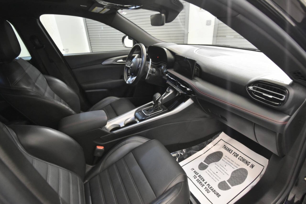 2024 Dodge Hornet R/T Plus AWD 4dr Crossover, Black, Mileage: 31,085 - photo 15