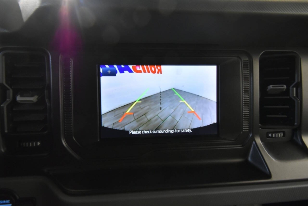 2021 Ford Bronco Base Advanced 4x4 2dr SUV, Silver, Mileage: 77,231 - photo 24