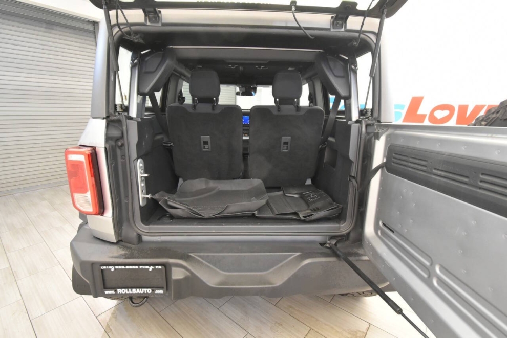 2021 Ford Bronco Base Advanced 4x4 2dr SUV, Silver, Mileage: 77,231 - photo 30