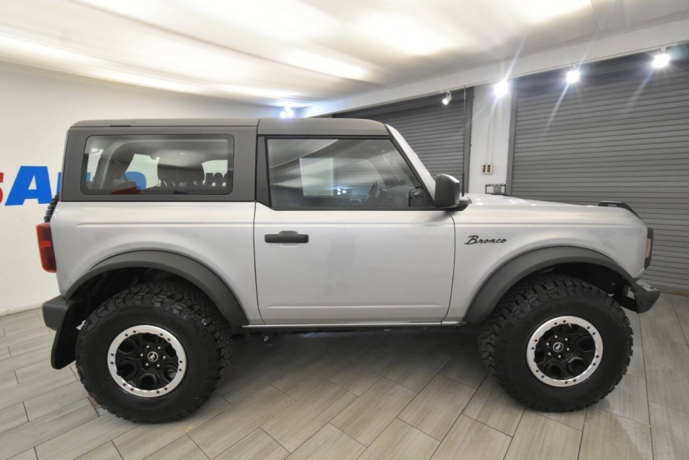 2021 Ford Bronco Base Advanced 4x4 2dr SUV, Silver, Mileage: 77,231 - photo 5