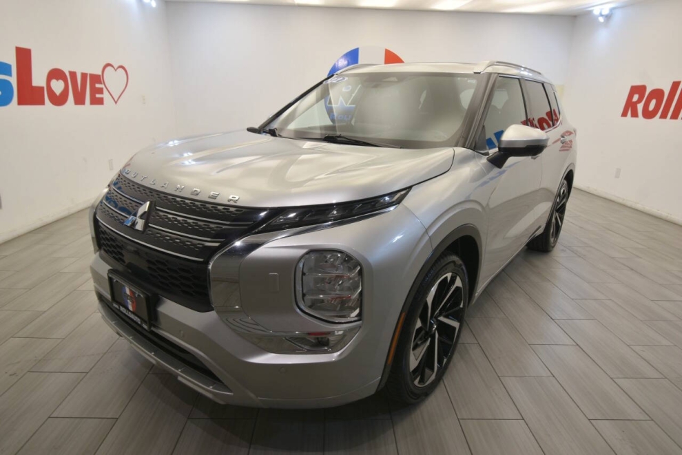 2022 Mitsubishi Outlander SEL AWD 4dr SUV, Silver, Mileage: 21,205 