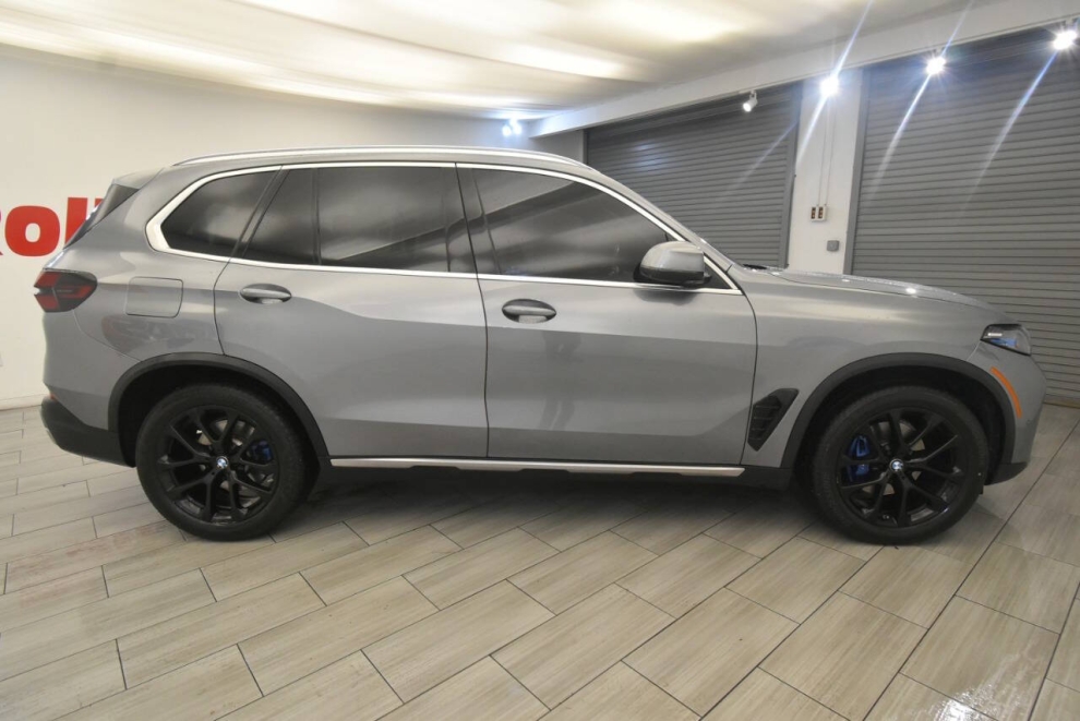 2024 BMW X5 xDrive40i AWD 4dr Sports Activity Vehicle, Gray, Mileage: 33,913 - photo 5