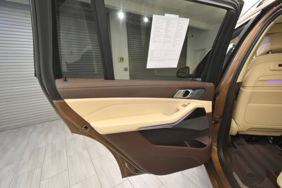 2019 BMW X7 xDrive50i AWD 4dr Sports Activity Vehicle, Gold, Mileage: 84,050 - photo 15