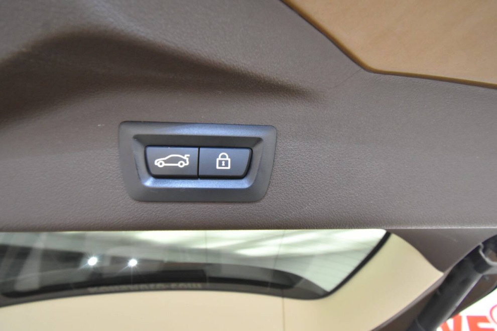 2019 BMW X7 xDrive50i AWD 4dr Sports Activity Vehicle, Gold, Mileage: 84,050 - photo 37