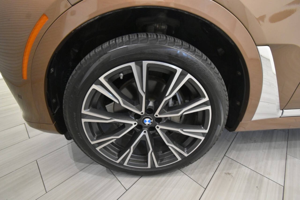 2019 BMW X7 xDrive50i AWD 4dr Sports Activity Vehicle, Gold, Mileage: 84,050 - photo 9