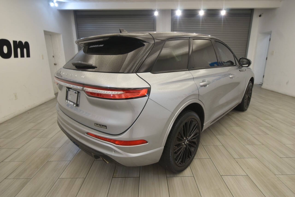2023 Lincoln Corsair Standard AWD 4dr SUV, Plata, Mileage: 67,004 - photo 4