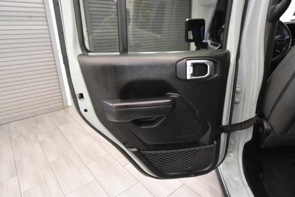 2024 Jeep Wrangler Willys 4xe 4x4 4dr SUV, Gray, Mileage: 57,565 - photo 20