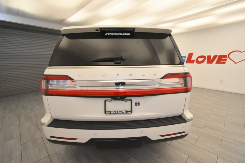 2020 Lincoln Navigator Reserve 4x4 4dr SUV, White, Mileage: 80,123 - photo 3