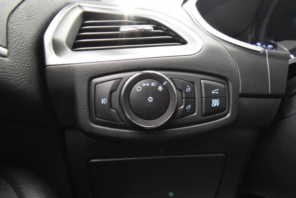 2021 Ford Edge ST AWD 4dr Crossover, Black, Mileage: 75,756 - photo 31
