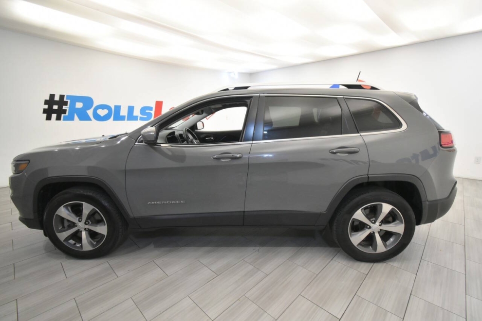 2019 Jeep Cherokee Limited 4x4 4dr SUV, Gray, Mileage: 75,085 - photo 1