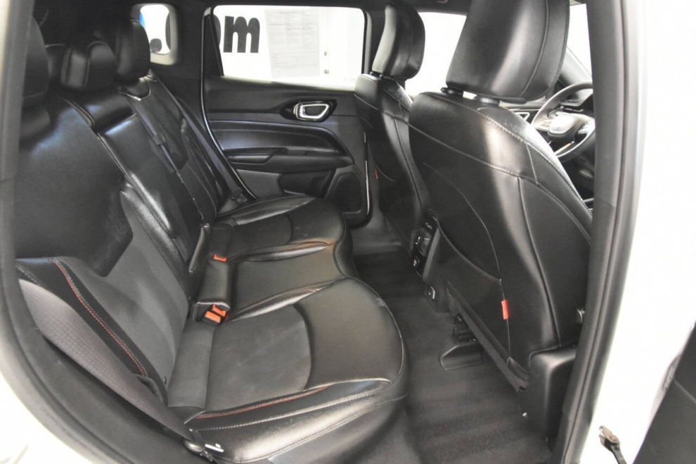 2024 Jeep Compass Trailhawk 4x4 4dr SUV, White, Mileage: 46,943 - photo 20
