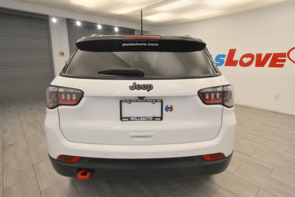2024 Jeep Compass Trailhawk 4x4 4dr SUV, White, Mileage: 46,943 - photo 3