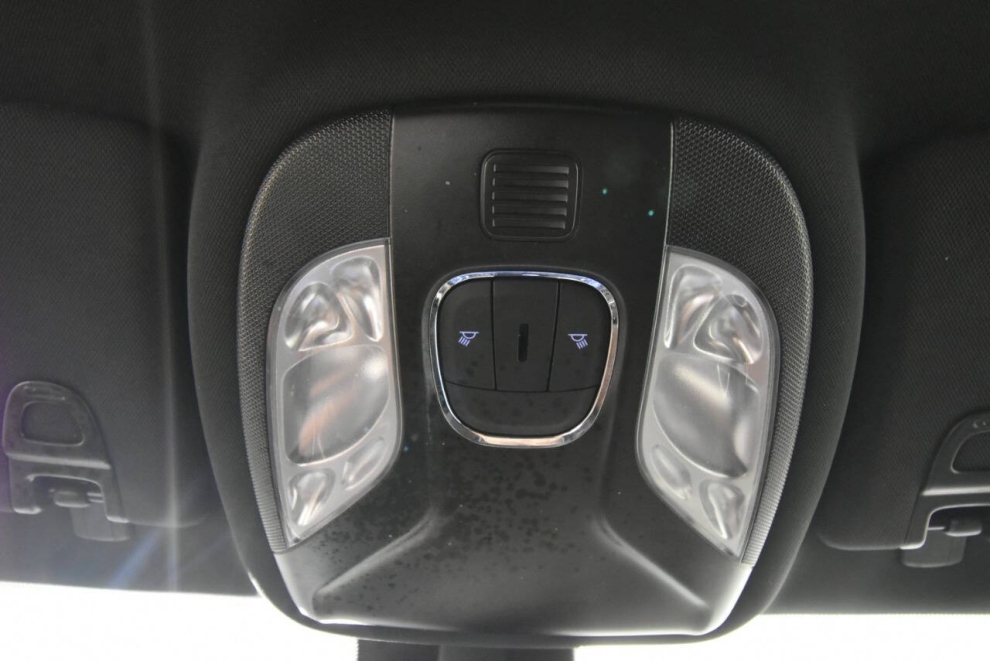 2024 Jeep Compass Trailhawk 4x4 4dr SUV, White, Mileage: 46,943 - photo 32