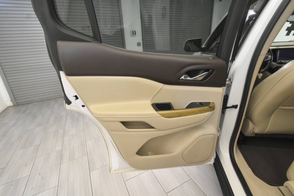 2019 GMC Acadia Denali 4x4 4dr SUV, White, Mileage: 97,542 - photo 15